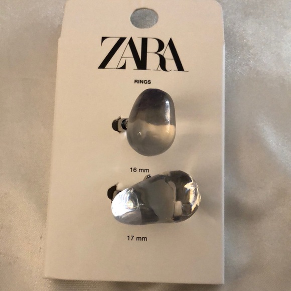Zara | Jewelry | Zara 2pc Silver Tone Clear Chunky Acrylic Cocktail ...